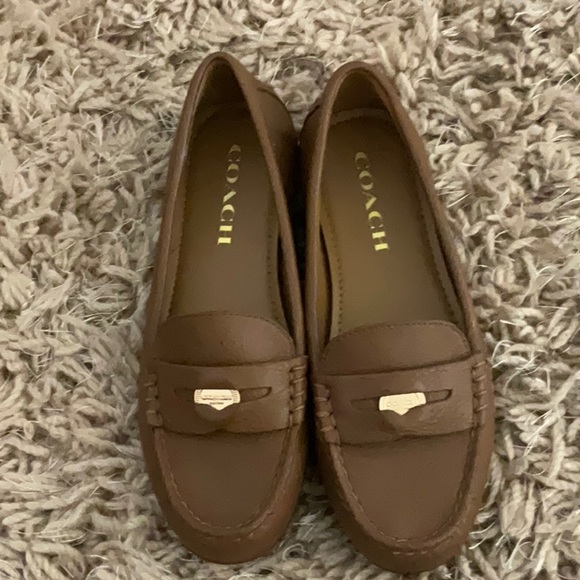 Shoes - Picture 2 of 6